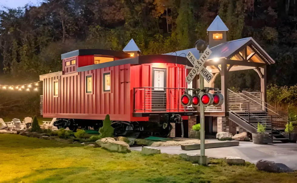 The Outlook Shipping doing Container